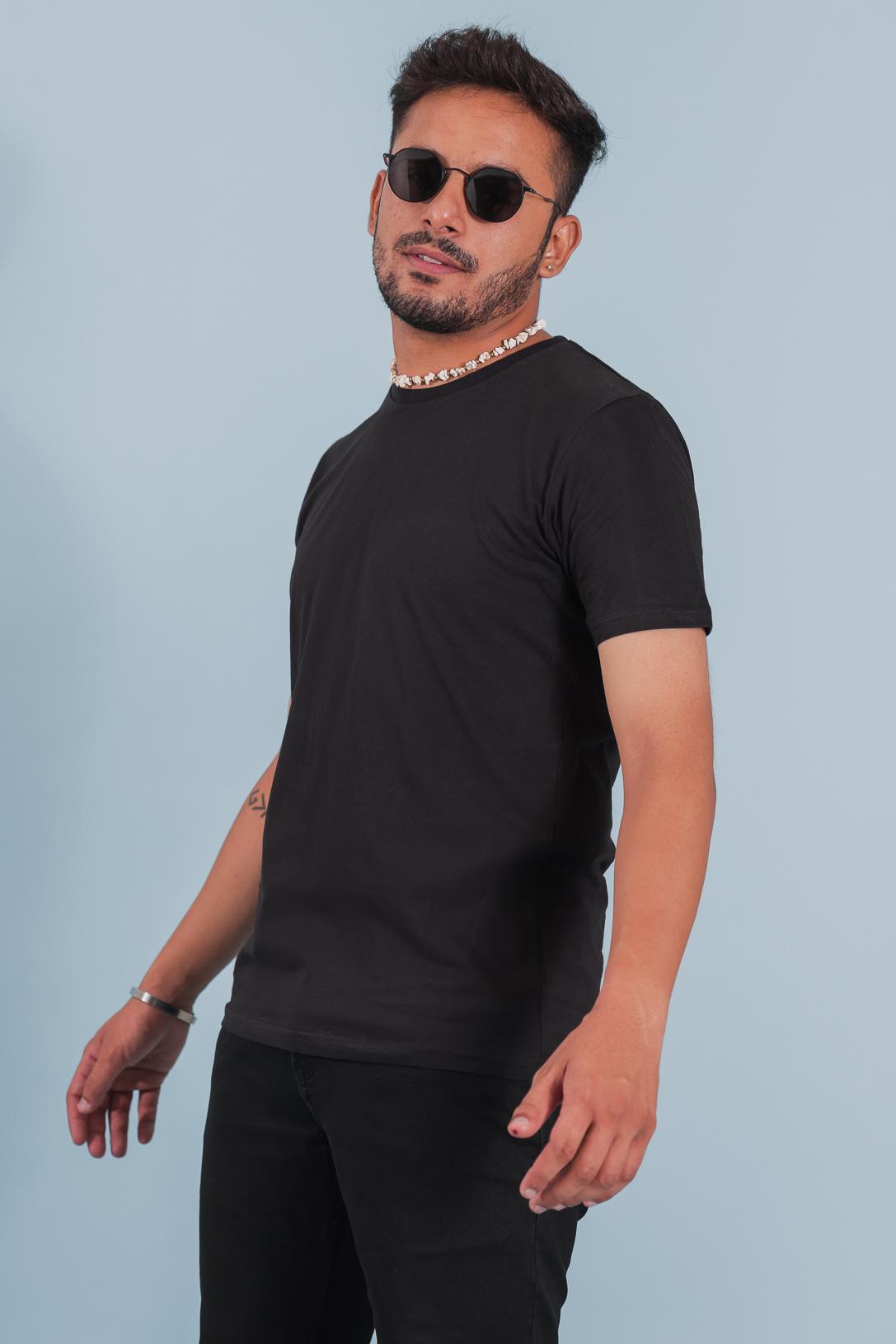 Black Plain Solid T-shirt