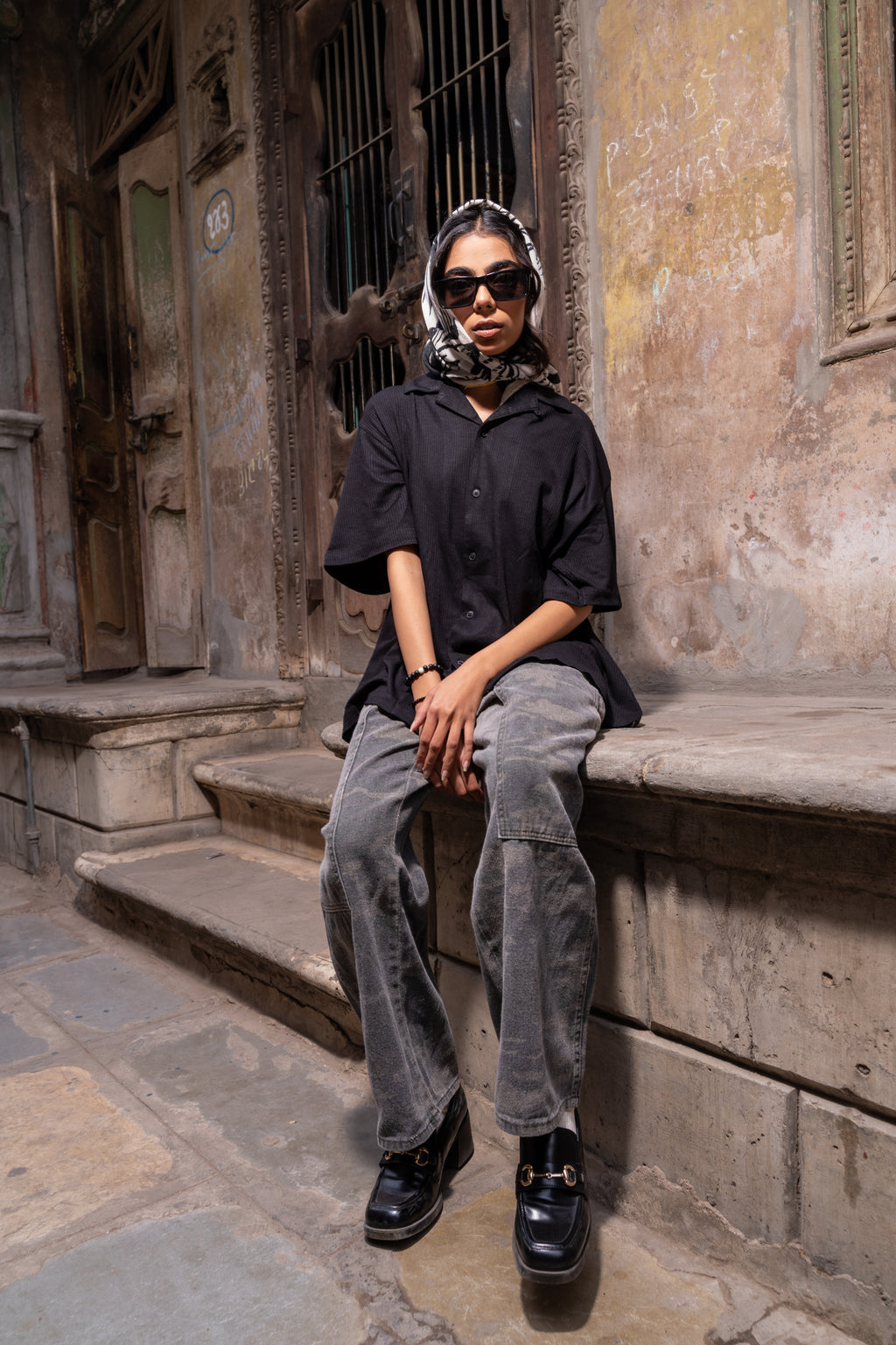 BLACK KNITTED SHIRT